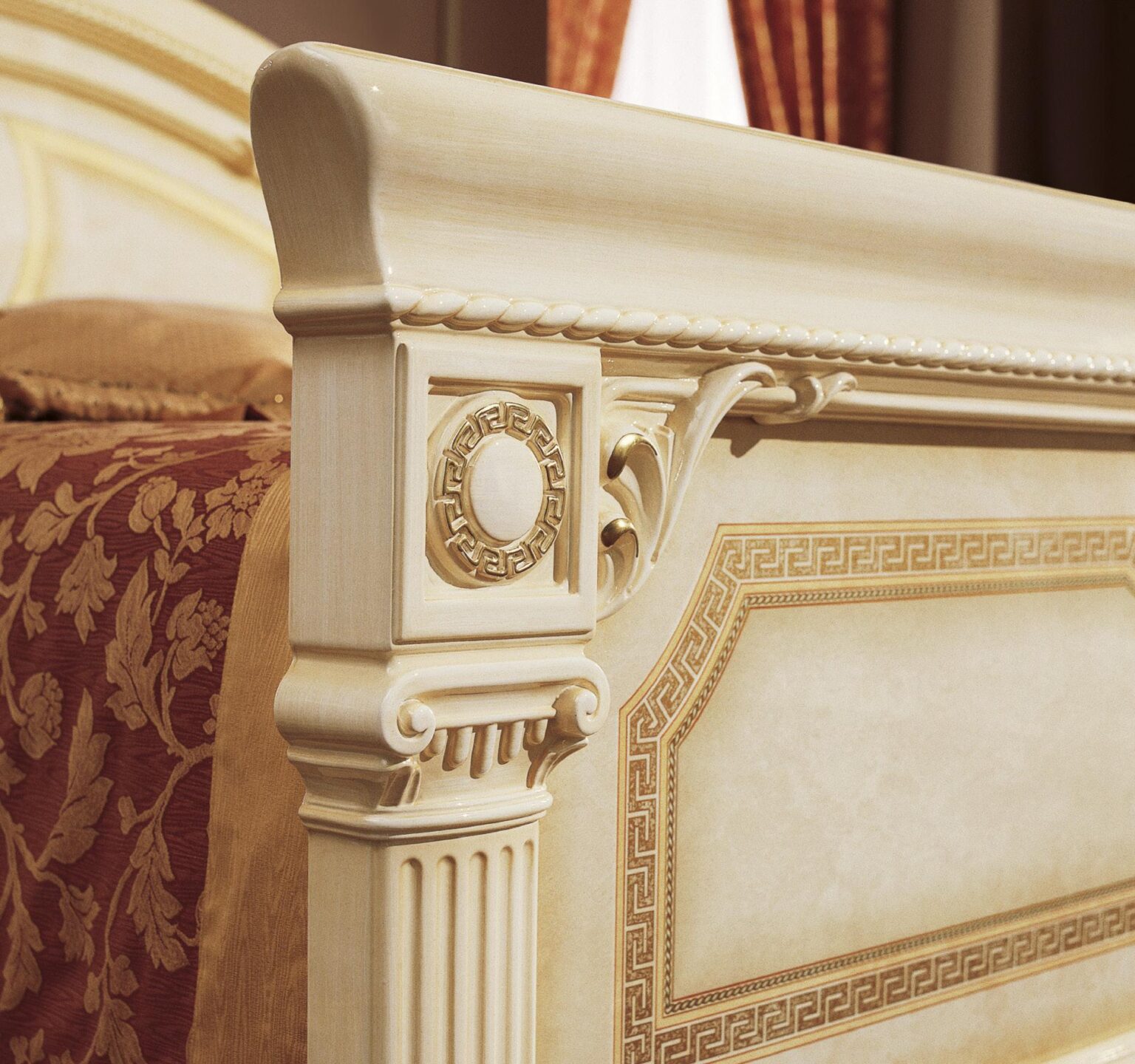 Aida Italian Bedroom Set