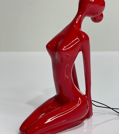 Figurine 2 - Red