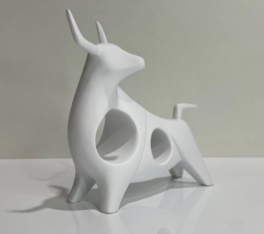 Figurine 5 - Bull 2 - White