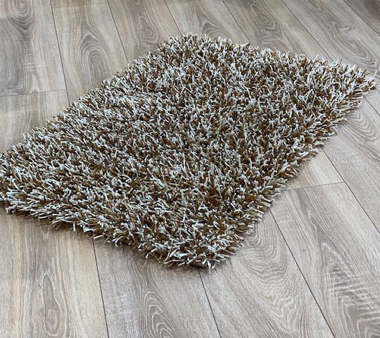 Shaggy Rug - 24'' x 36'' Polyester Beige & Cream