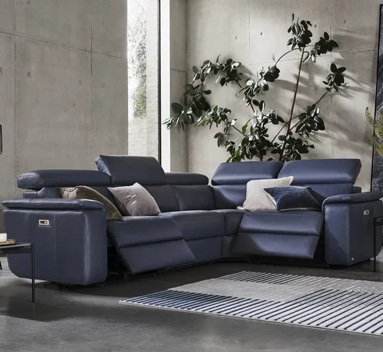 Seattle - small sectional power recliner