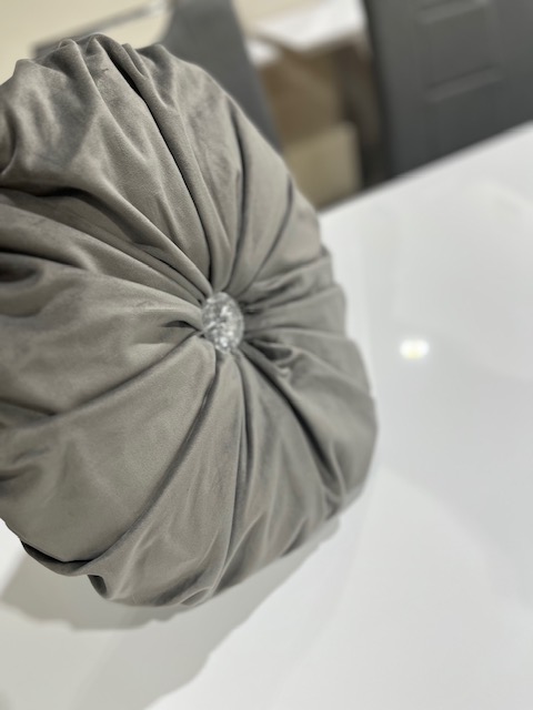 Cushion - Round Velvet stock Grey & crystal - Image 3