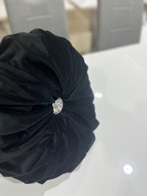 Cushion - Round Velvet stock black & crystal - Image 3