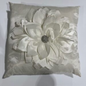 Cushion - Silk effect Petal stock 2 Ivory
