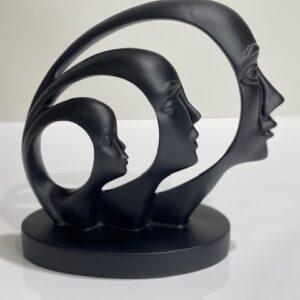 Figurine 3 - Black