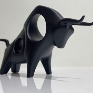Figurine 4 - Bull 1 - Black
