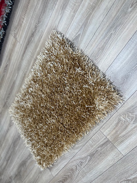 Shaggy Rug - 60'' x 36'' Polyester Beige - Image 7